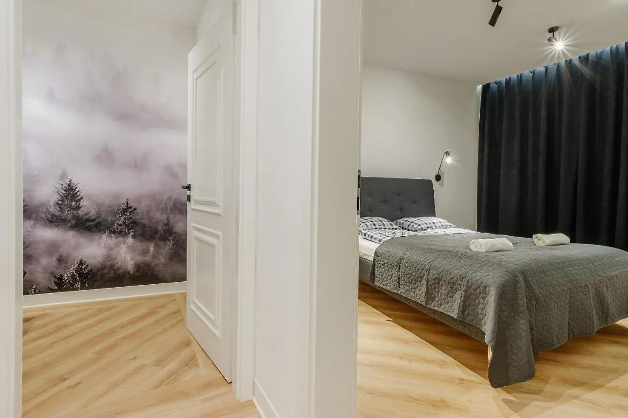 Apartamenty I Pokoje Krupowki 16, Na Szczytach ザコパネ